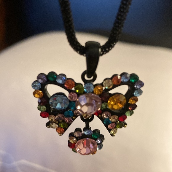 NWOT - VIDA Vintage Black Bow Crystal Pendant, Mesh Chain & Matching Earrings - Picture 14 of 14